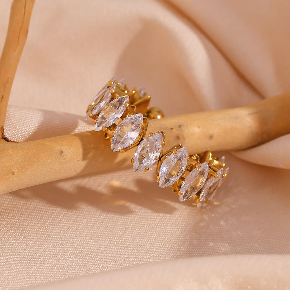 Ava Diamond Ring