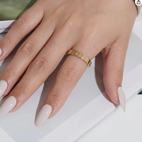 Raina Star Ring