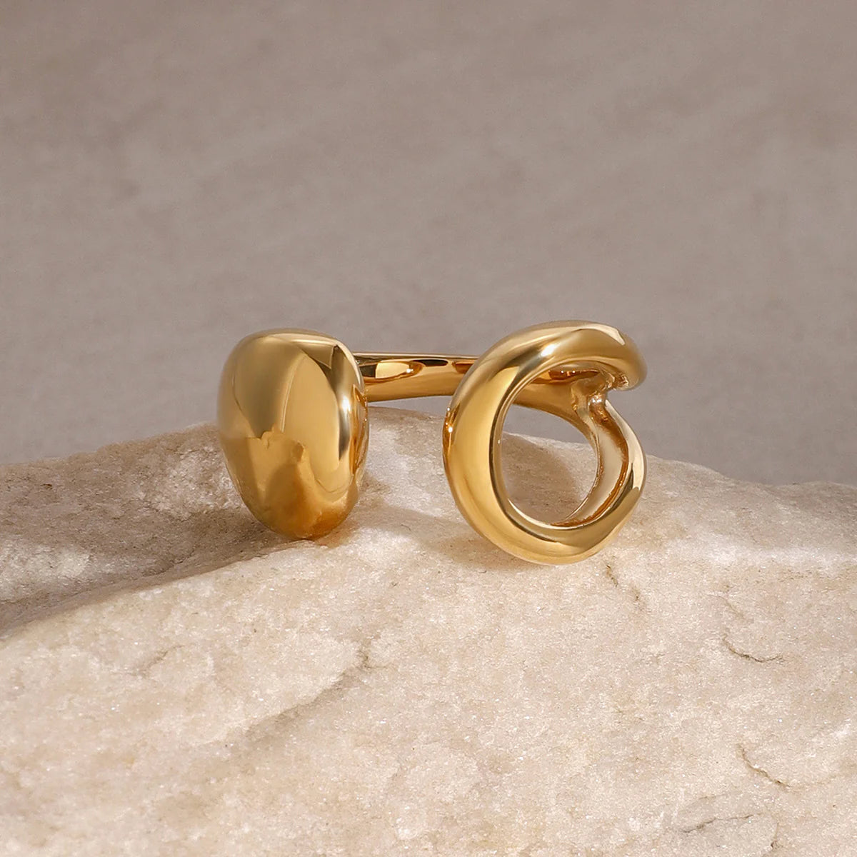 Lydia Ring