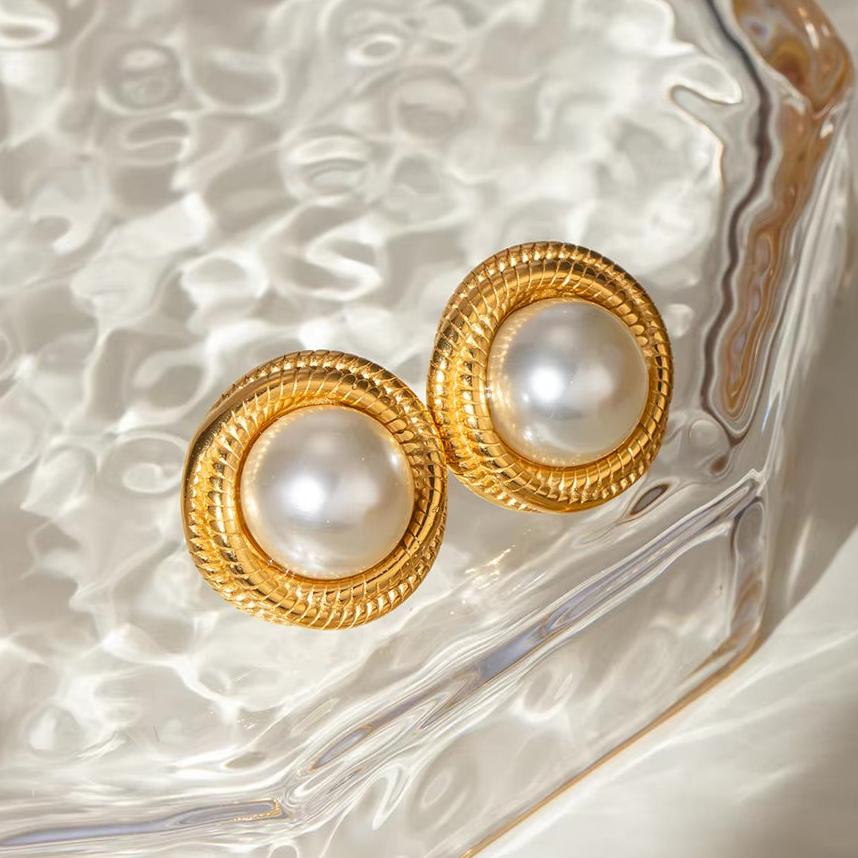 Aria Pearl Earrings