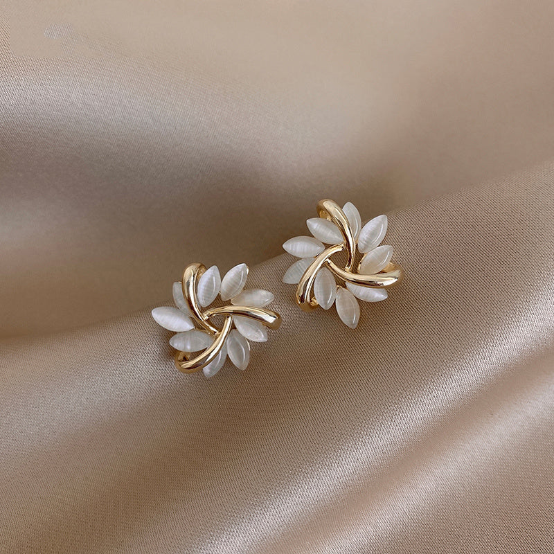 Seoul Petal Earrings