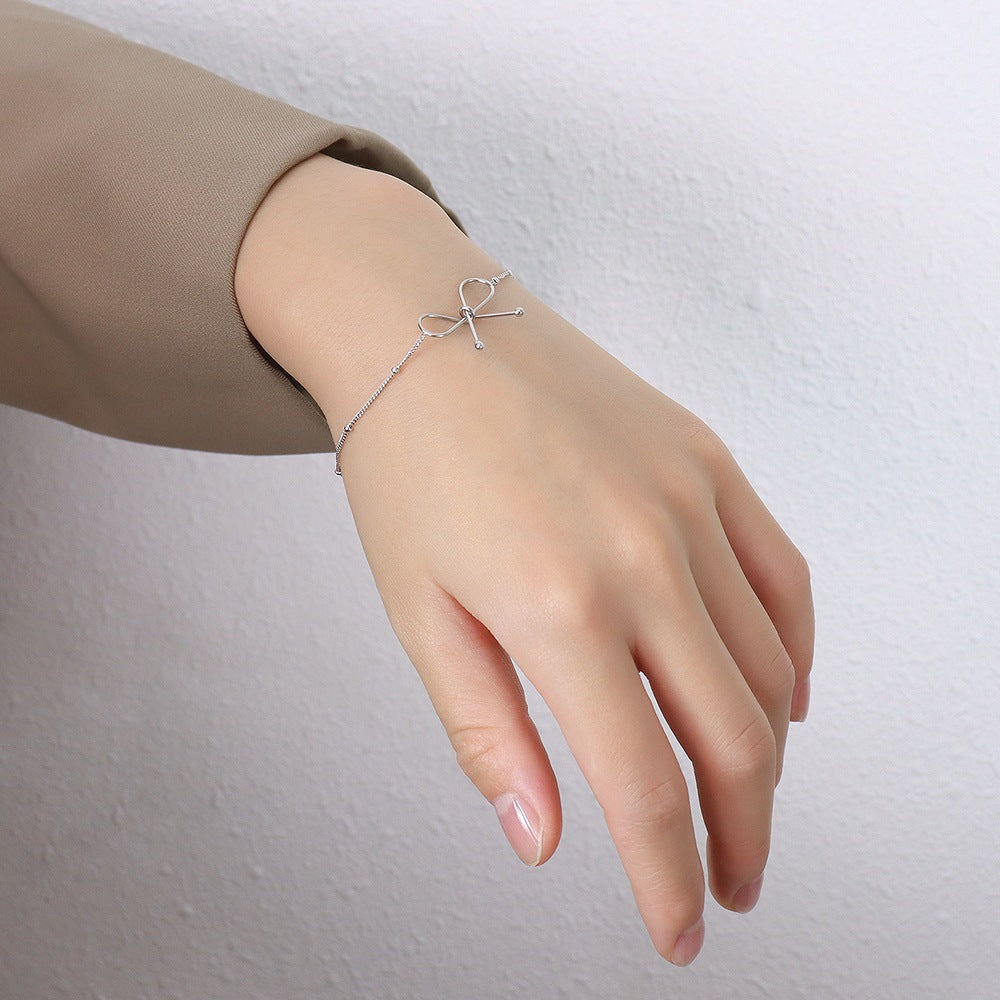 Small link bracelet from the AERO Collection made of sterling silver offers