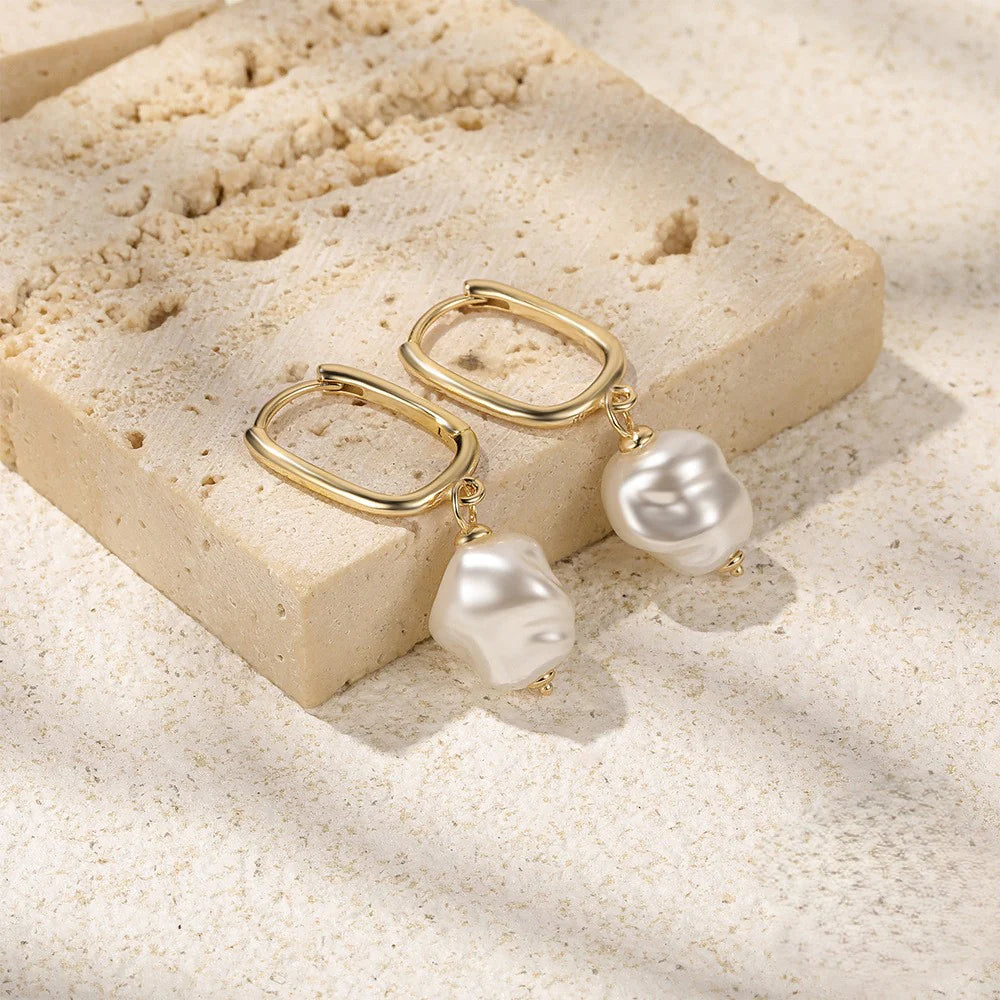 Isabelle Pearl Earrings