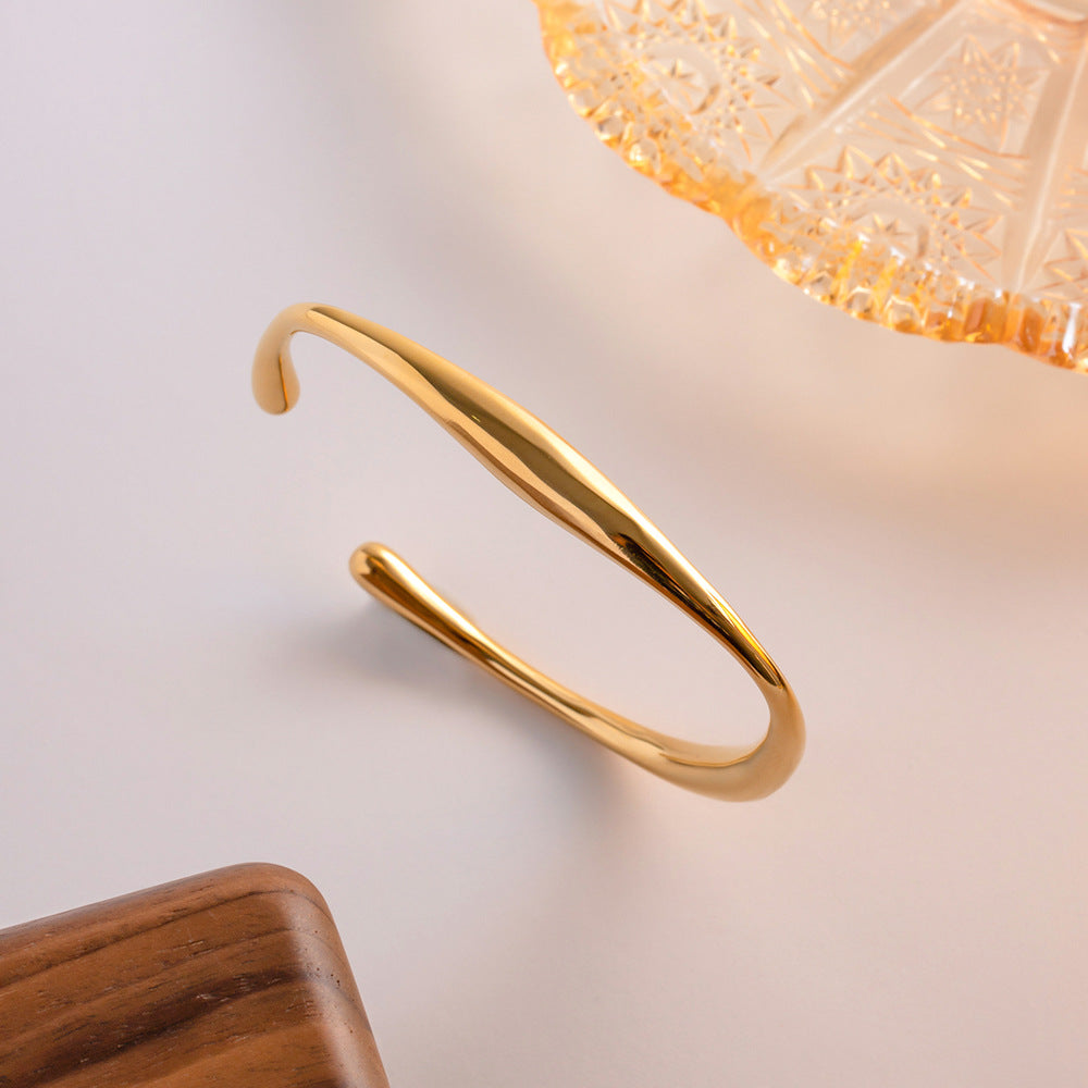 Zoey Gold Bangle