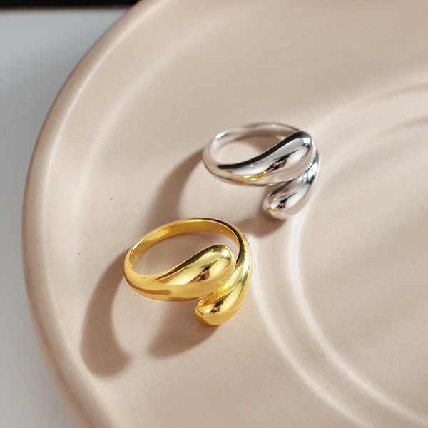 Venetian Embrace Ring (Bundle)